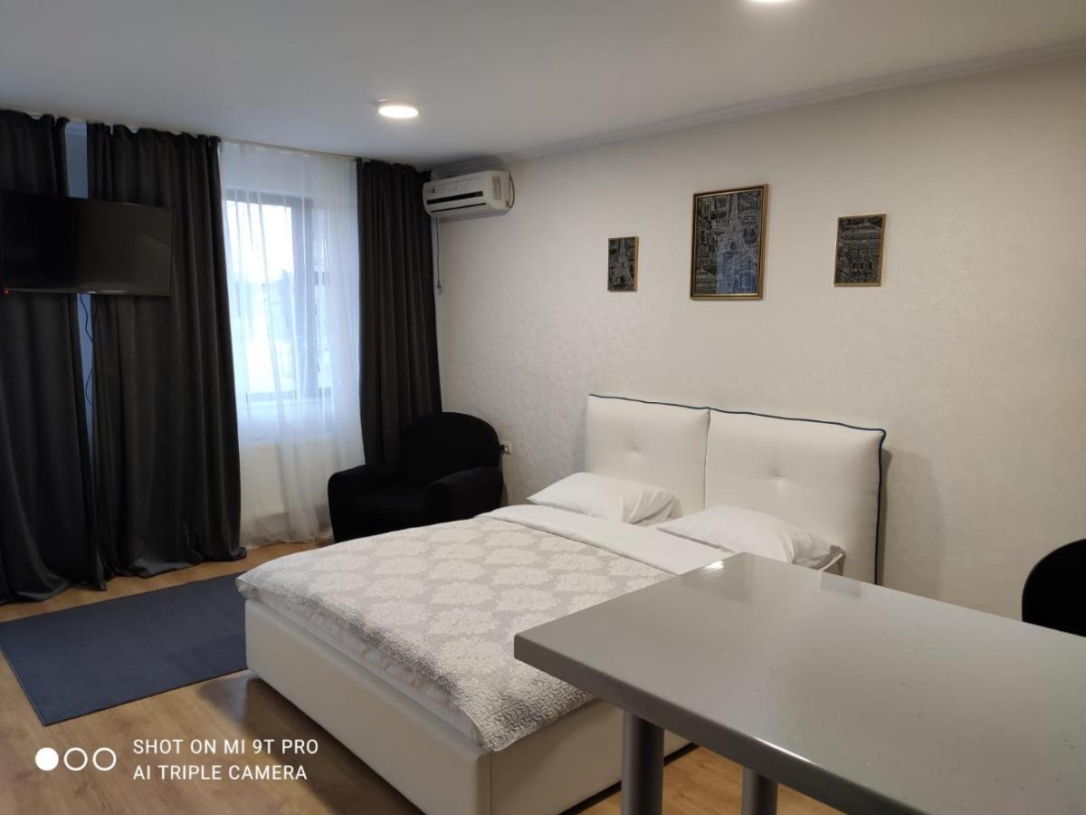 Studio In The Center Apartment Chisinau Exterior foto