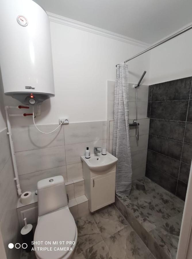 Studio In The Center Apartment Chisinau Exterior foto