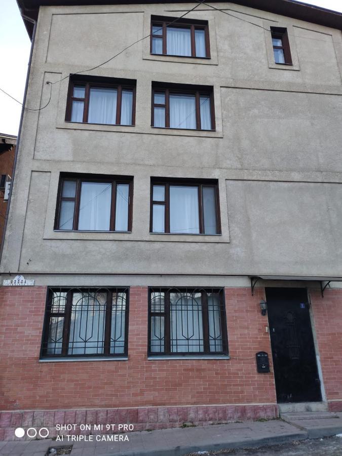 Studio In The Center Apartment Chisinau Exterior foto